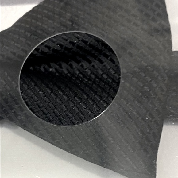 Van Heusen Bow Tie - Picture 3 of 4